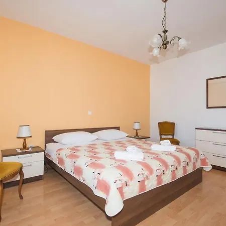 Apartment Marieta Makarska