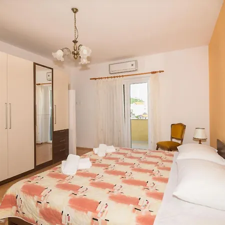Marieta Apartment Makarska
