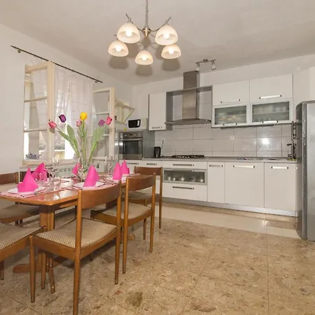 Apartment Marieta Makarska